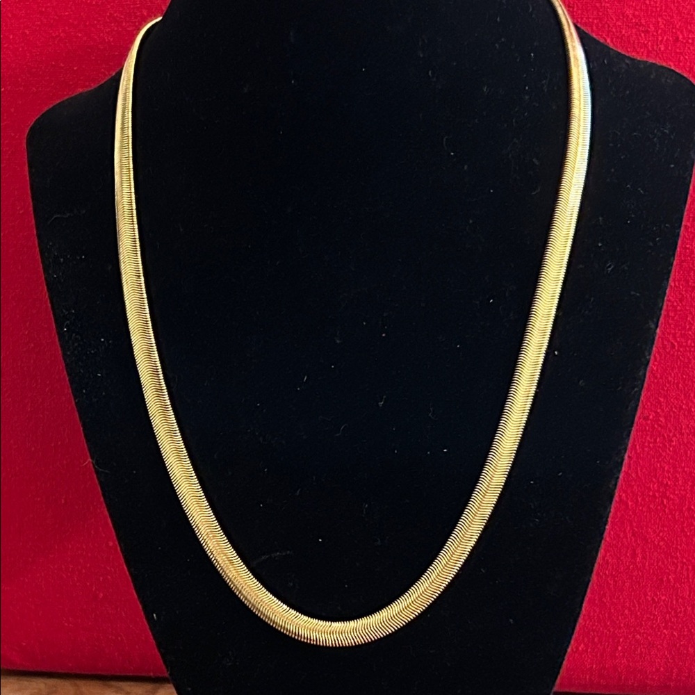 Sleek Gold-Toned Necklace